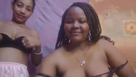 Snapshot of angeles26 chatting on June 16, 7:27 pm angeles26 online show from June 16, 7:27 pm
