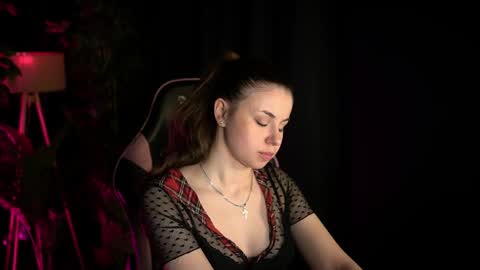 Angel online show from May 18, 7:25 am