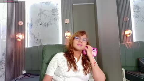 Snapshot of angeles_azul chatting on November 17, 10:04 pm angel online show from November 17, 10:04 pm