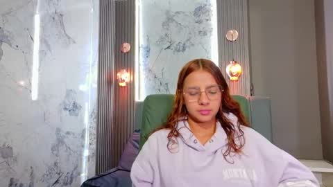 Snapshot of angeles_azul chatting on November 18, 1:04 pm angel online show from November 18, 1:04 pm