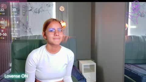 Snapshot of angeles_azul chatting on November 24, 1:22 pm angel online show from November 24, 1:22 pm