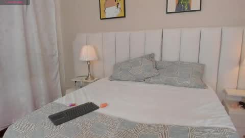 angeles_de_charly online show from April 14, 1:22 am