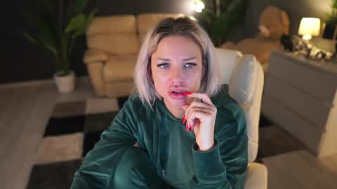 annita online show from February 11, 1:49 pm