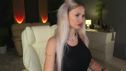 annita online show from February 13, 8:27 pm