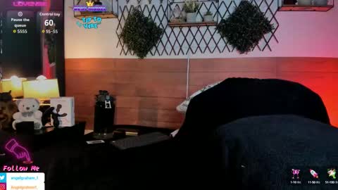 Angel online show from October 14, 6:52 pm