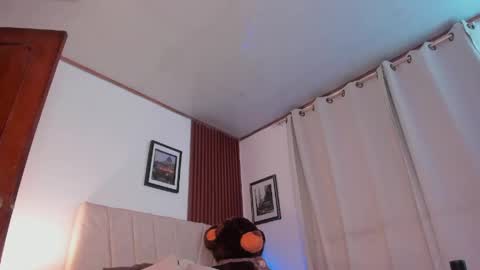 Snapshot of angeli_sexi chatting on June 8, 12:14 am Carolina online show from June 8, 12:14 am