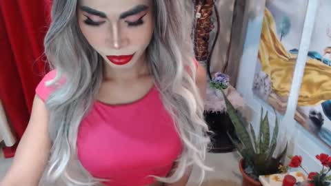 Snapshot of angelic_face_808 chatting on February 2, 11:42 pm DIVINE ANGEL online show from February 2, 11:42 pm