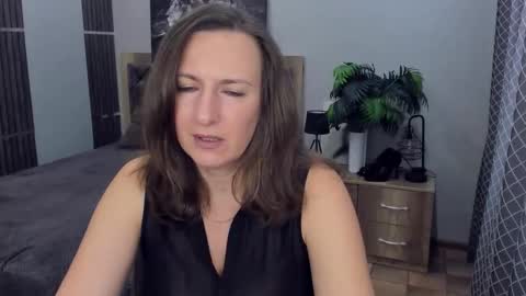 Snapshot of angelicacream chatting on March 1, 9:22 am AngelicaCream online show from March 1, 9:22 am