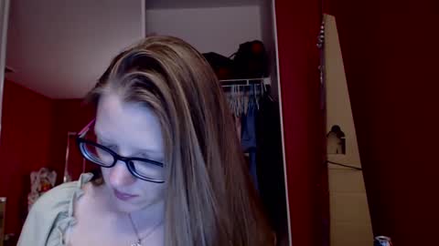 Snapshot of angelicangel3 chatting on January 2, 7:44 am AngelicAngel online show from January 2, 7:44 am