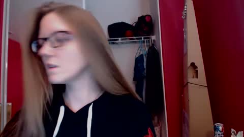 Snapshot of angelicangel3 chatting on February 5, 12:53 am AngelicAngel online show from February 5, 12:53 am