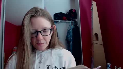 Snapshot of angelicangel3 chatting on February 10, 9:36 pm AngelicAngel online show from February 10, 9:36 pm