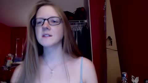 Snapshot of angelicangel3 chatting on February 18, 3:10 am AngelicAngel online show from February 18, 3:10 am