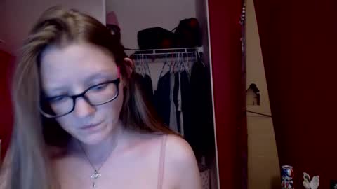 Snapshot of angelicangel3 chatting on February 21, 7:23 am AngelicAngel online show from February 21, 7:23 am