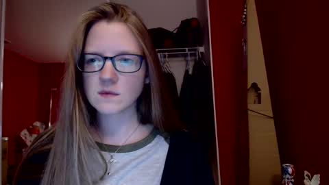 Snapshot of angelicangel3 chatting on March 9, 3:32 am AngelicAngel online show from March 9, 3:32 am