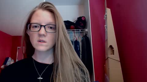 Snapshot of angelicangel3 chatting on September 16, 6:31 pm AngelicAngel online show from September 16, 6:31 pm