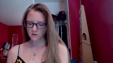 Snapshot of angelicangel3 chatting on September 30, 5:07 pm AngelicAngel online show from September 30, 5:07 pm