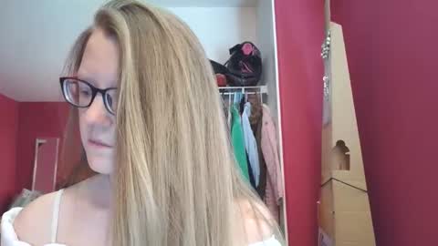 AngelicAngel online show from March 18, 6:44 pm