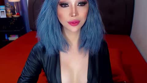 Snapshot of angelicqueents chatting on December 21, 5:03 am MS. AMALIA online show from December 21, 5:03 am