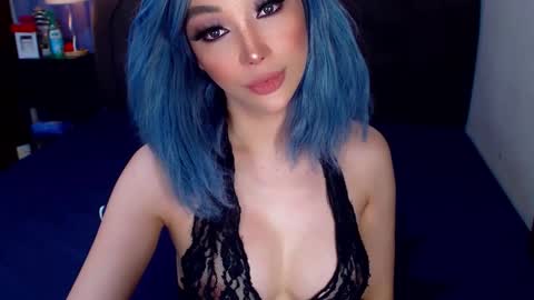 Snapshot of angelicqueents chatting on February 14, 7:05 am MS. AMALIA online show from February 14, 7:05 am