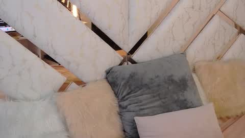 angeliepastori online show from February 13, 10:00 pm