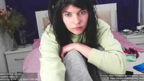 Snapshot of angelika_rouge chatting on February 18, 12:49 pm Angelika Rouge online show from February 18, 12:49 pm