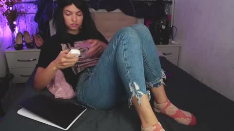 Snapshot of angelika_rouge chatting on September 18, 3:58 pm Angelika Rouge online show from September 18, 3:58 pm