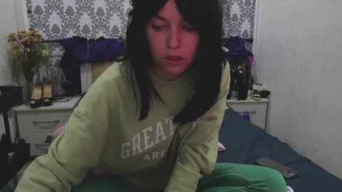 Snapshot of angelika_rouge chatting on October 23, 9:19 am Angelika Rouge online show from October 23, 9:19 am