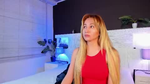 angelina_hilton online show from July 6, 1:08 pm