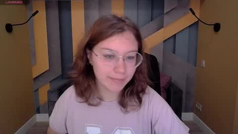 Snapshot of angelinalow chatting on November 16, 6:30 am AngelinaLow online show from November 16, 6:30 am