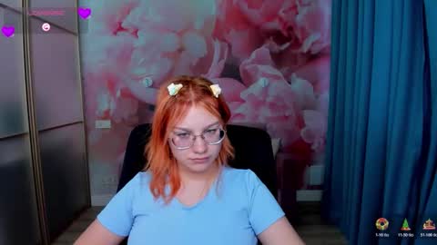 Snapshot of angelinalow chatting on November 27, 1:02 pm AngelinaLow online show from November 27, 1:02 pm