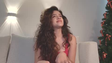 Snapshot of angelinarosss_ chatting on January 14, 8:03 pm online show from January 14, 8:03 pm