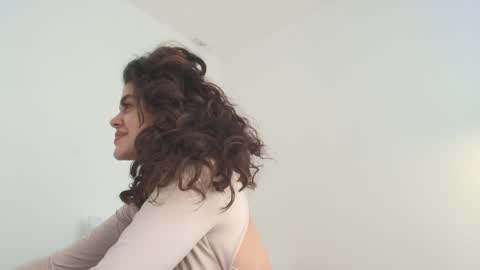 Snapshot of angelinarosss_ chatting on May 13, 7:55 pm online show from May 13, 7:55 pm