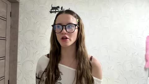 Nika online show from April 17, 3:04 pm