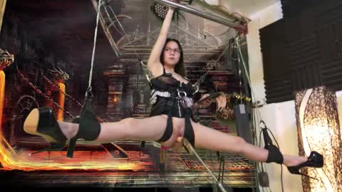 Snapshot of angelinasia chatting on November 7, 3:28 am Angel online show from November 7, 3:28 am