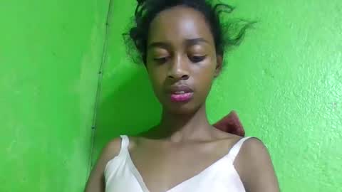 angeline221173 online show from April 28, 2:21 am