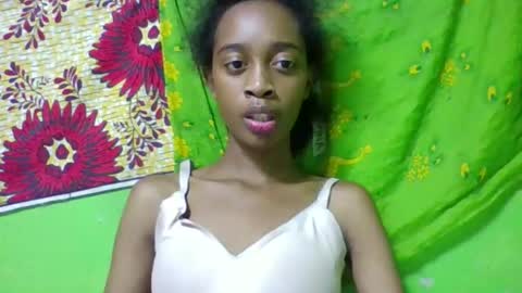 angeline221173 online show from May 7, 6:35 pm