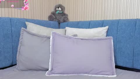 angeline online show from September 25, 12:09 pm