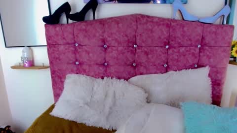 Snapshot of angelispg chatting on September 27, 6:18 am Angelis online show from September 27, 6:18 am