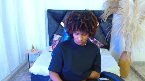 Angel online show from February 11, 8:47 pm