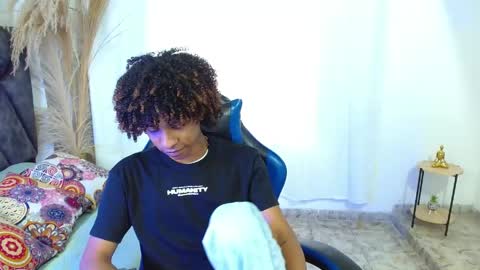 Angel online show from May 28, 9:12 pm