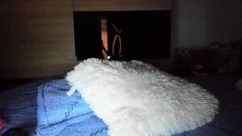 KrystyYo online show from March 2, 7:15 am