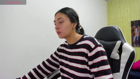 Snapshot of angell_cooper8 chatting on February 2, 12:15 pm Angell cooper8 online show from February 2, 12:15 pm