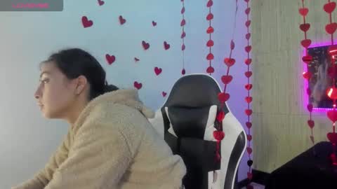 Snapshot of angell_cooper8 chatting on February 17, 12:34 pm Angell cooper8 online show from February 17, 12:34 pm