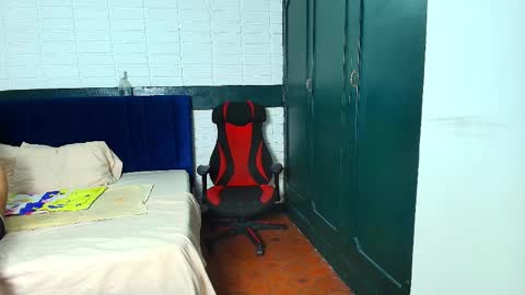 Angelldustt  online show from October 28, 1:03 pm