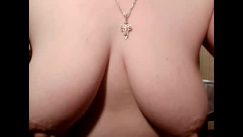 angelleah online show from October 5, 5:50 am