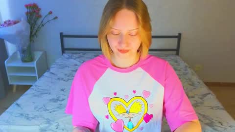 Snapshot of angellisss chatting on November 11, 4:56 am Cutie online show from November 11, 4:56 am