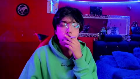 Angel  online show from December 12, 4:48 am