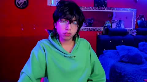 Angel  online show from December 12, 7:52 am