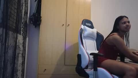 Angelly online show from October 25, 6:35 pm