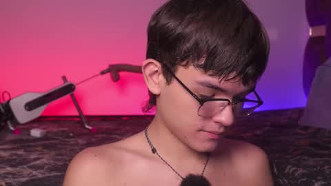 Angelo I work from home this is my room  online show from November 11, 12:27 pm